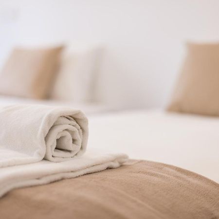 Mouraria Blue Three-Bedroom Apartment W/ Parking - By Lu Holidays Lissabon Exterior foto