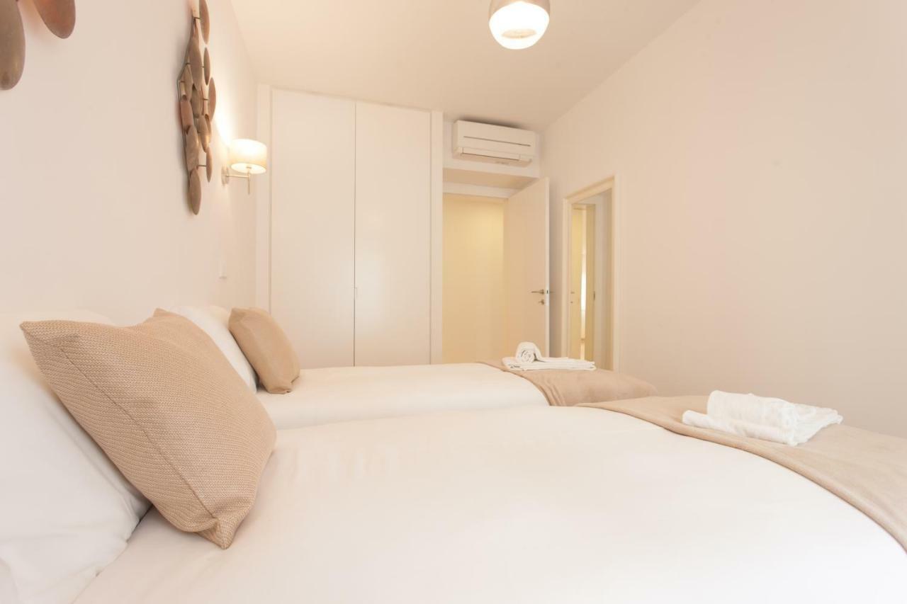 Mouraria Blue Three-Bedroom Apartment W/ Parking - By Lu Holidays Lissabon Exterior foto